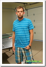 boys pissing - preston pis sguzzle (1)