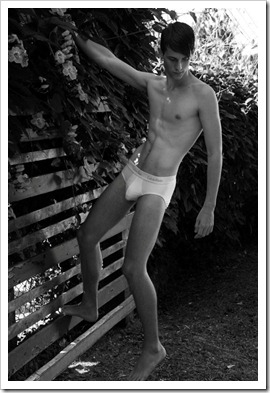 nude_young_boys_amateur_photos (15)