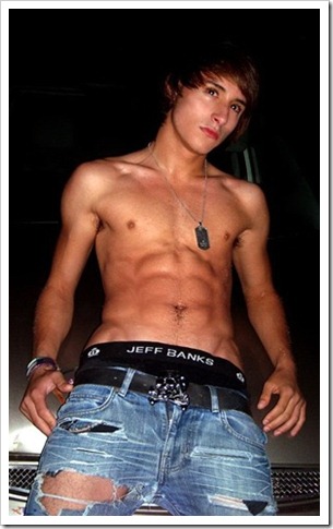 nude boys photos (15)