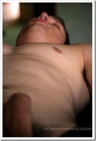 sleeping-men-uncut-cock-cameron (28)