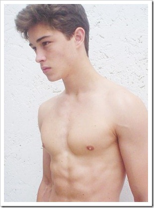 Francisco Lachowski - NEVS polaroid