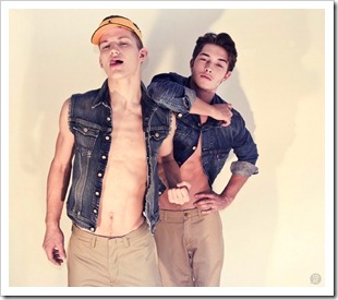 Francisco.Lachowski ( ) & Sebastian Sauve ( )