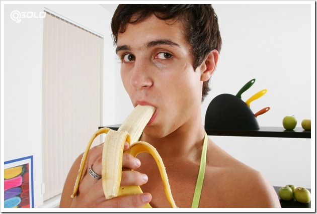 Nude twink wanks off in kitchen