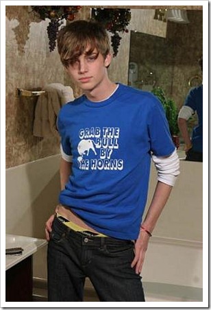 nude boys photos (17)