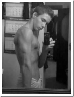 straight boys self photos (62)