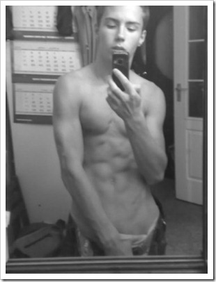 straight boys self photos (103)
