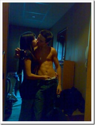 straight boys self photos (105)