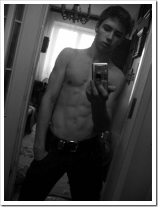 straight boys self photos (115)