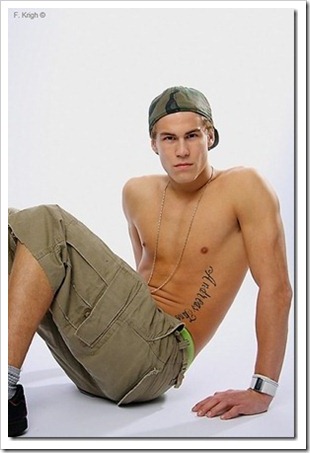 swedish male model andreas tano (25)_thumb