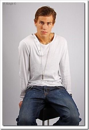 swedish male model andreas tano (41)_thumb