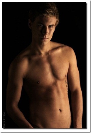 swedish male model andreas tano (66)_thumb