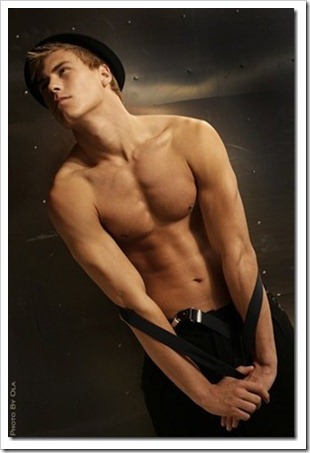 swedish male model andreas tano (70)_thumb