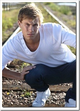 swedish male model andreas tano (89)_thumb