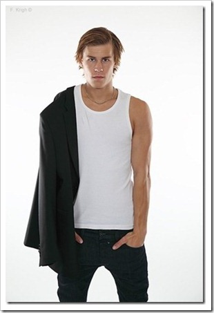 swedish male model andreas tano (91)_thumb