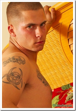 porn-army-gay-New Recruit Gamble (13)