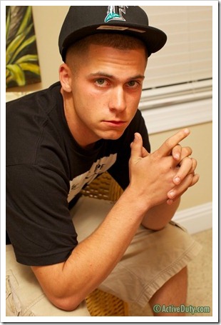 porn-army-gay-New Recruit Gamble (2)