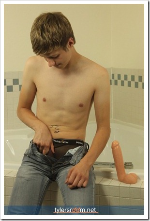 tylers room levi (4) tylers room levi (4)