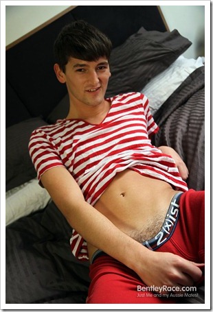 Chris Wyld  university student in Melbourne nude (14)