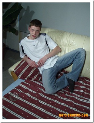 Denis Smoke And Stroke (1)