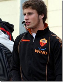 French rugby player Tom Ecochard naked in the locker room (5)