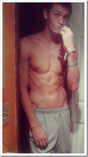 boys self pics with smartphones (13)