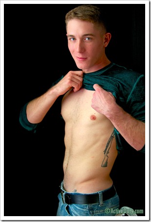 18-year-old new recruit Chandler on active duty (4)