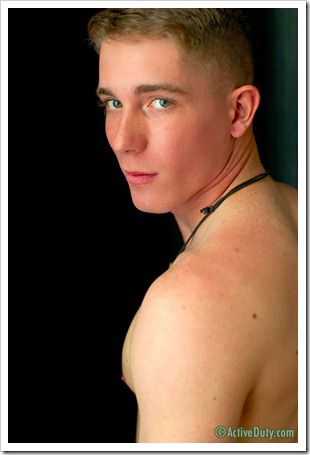 18-year-old new recruit Chandler on active duty (7)