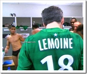  Algerian footballer Faouzi Ghoulam stripping (7)