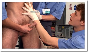 clothed security vs naked traveller Keiran (3)