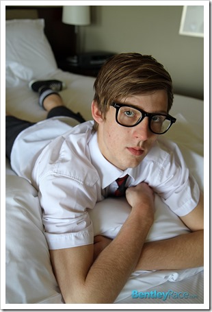 aussie Olly Daniels on bentley race (5)