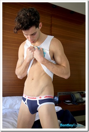 Hung Aussie Jet Wellington's first porn shoot - BentleyRace (5)